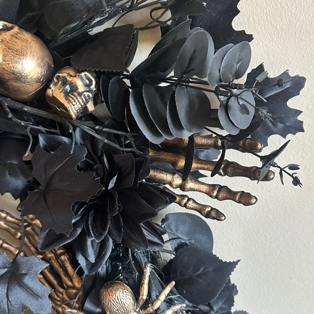 Rachel Zoe Halloween 🎃 Skull 💀 Wreath Black & Gold NEW!